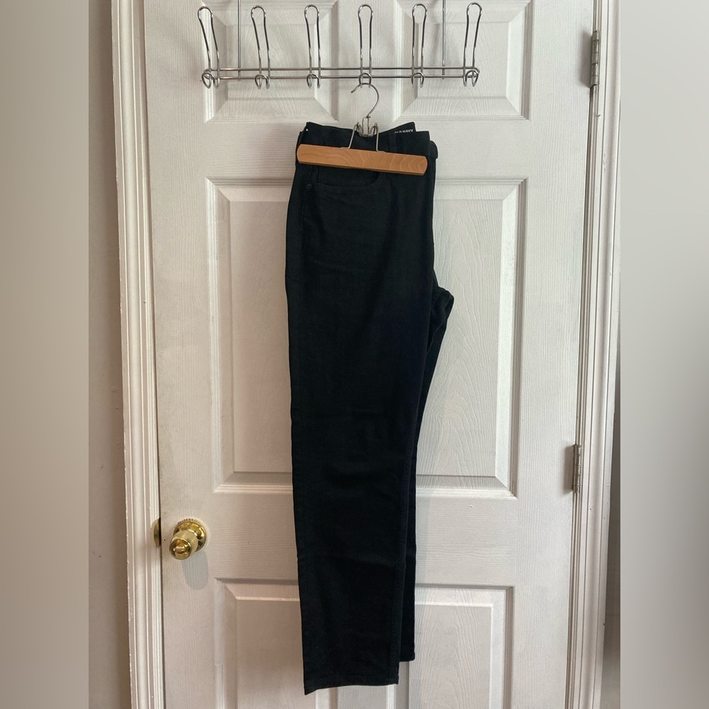 Old Navy Men’s Black  Athletic Taper Jeans Size 34 x 30